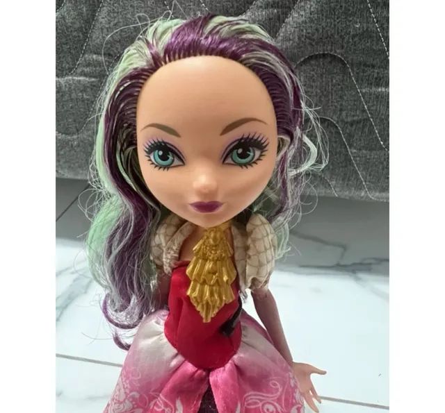 Boneca ever after high Cupido usada