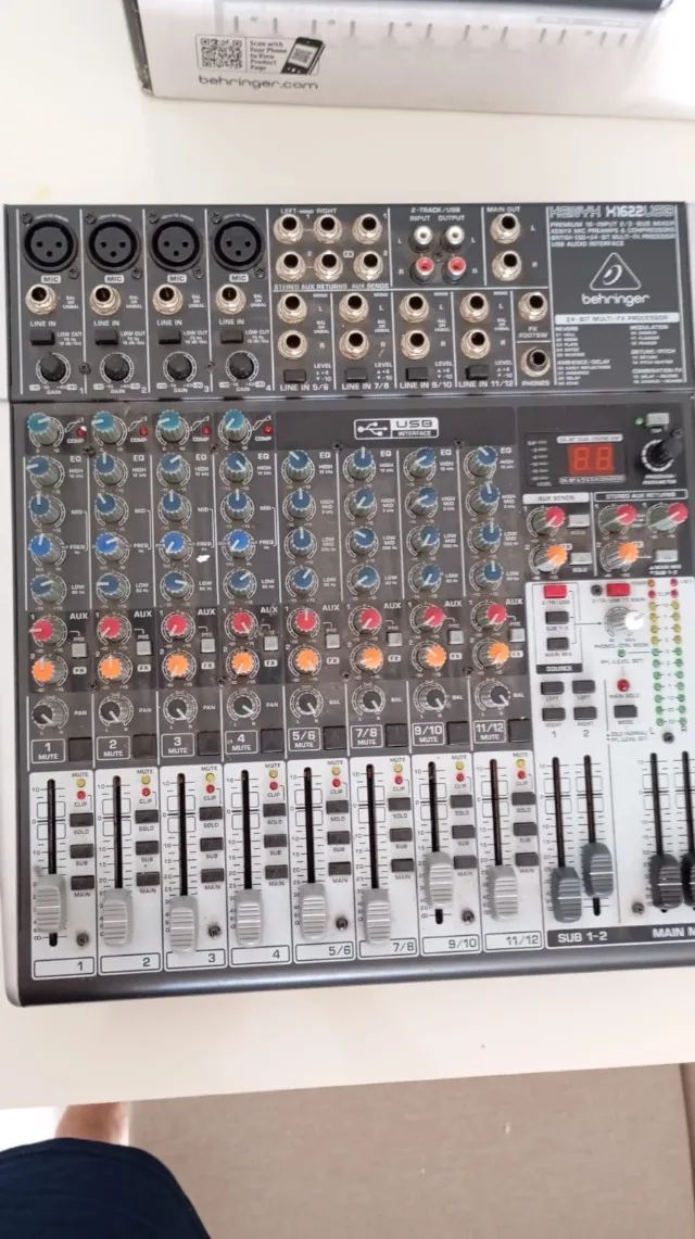 Mesa de Som/Mixer Behringer com 16 canais 1622USB - Foto 2