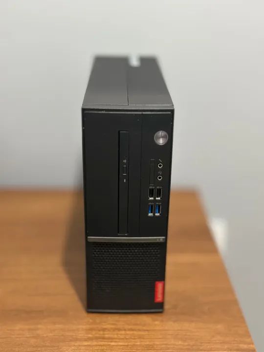 Desktop Lenovo v530s monitor Dell SE222H