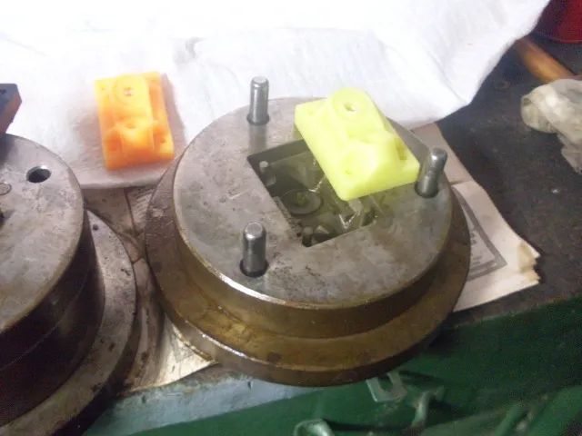 Molde Plástico Base Truck do Skate para injetora - Foto 2