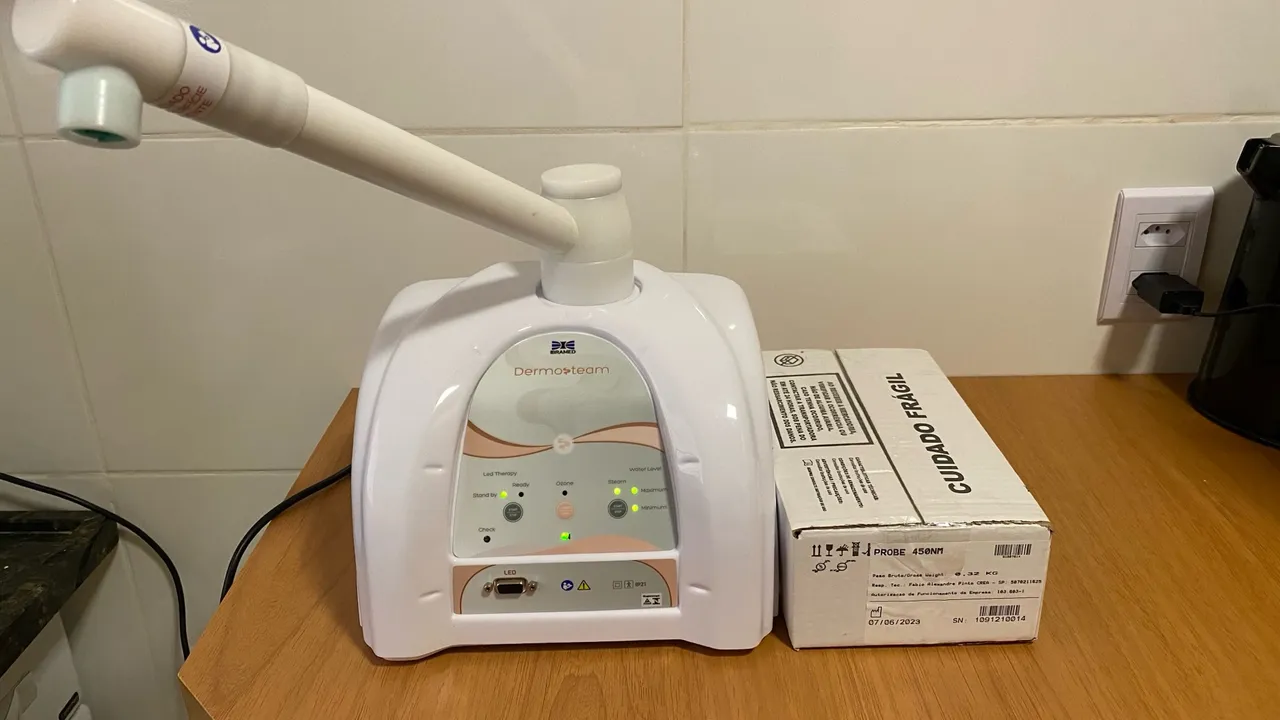 Novo Dermosteam Vapor de Ozônio + Caneta LED Azul 450nm - Ibramed
