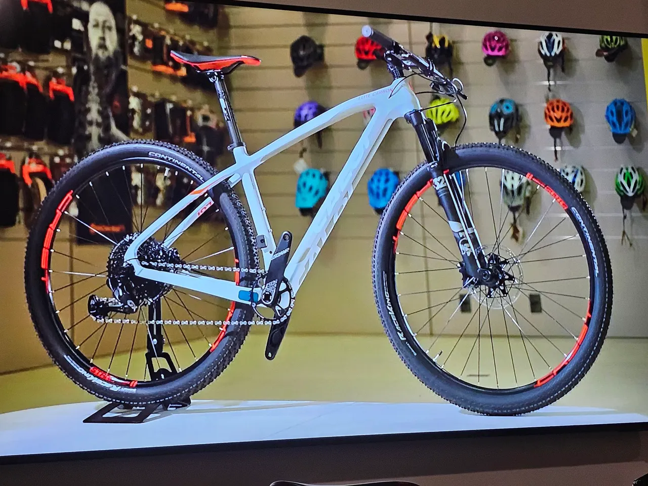 CALOI ELITE CARBON RACING 
