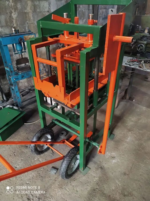 Maquina para fabricar blocos de concreto 