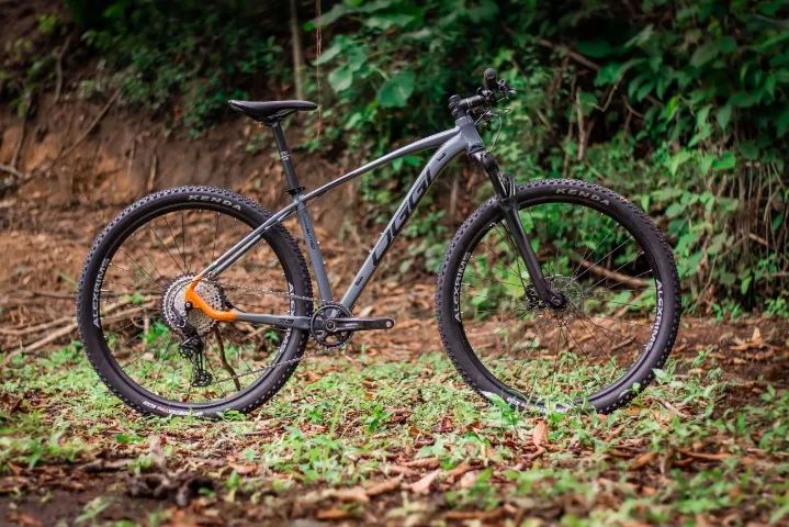 Bicicleta Oggi 7.3 2023 tamanho 19 