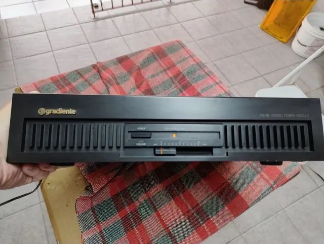 Amplificador Gradiente modelo PM 80