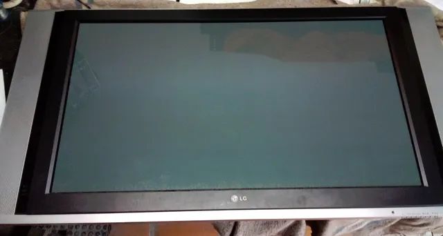 Televisor antigo de plasma LG. - Cód. 568 -