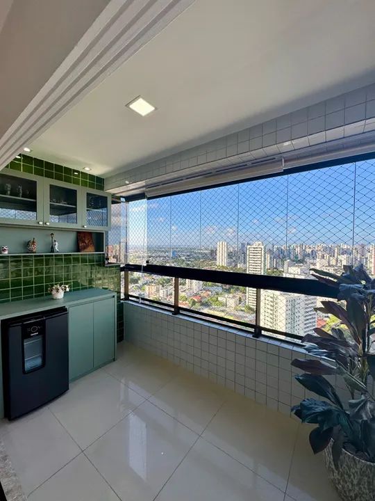 VENDA - EM BOA VIAGEM - ANDAR ALTO 3 QTS 2 VAGAS E SUPER LAZER - Foto 2