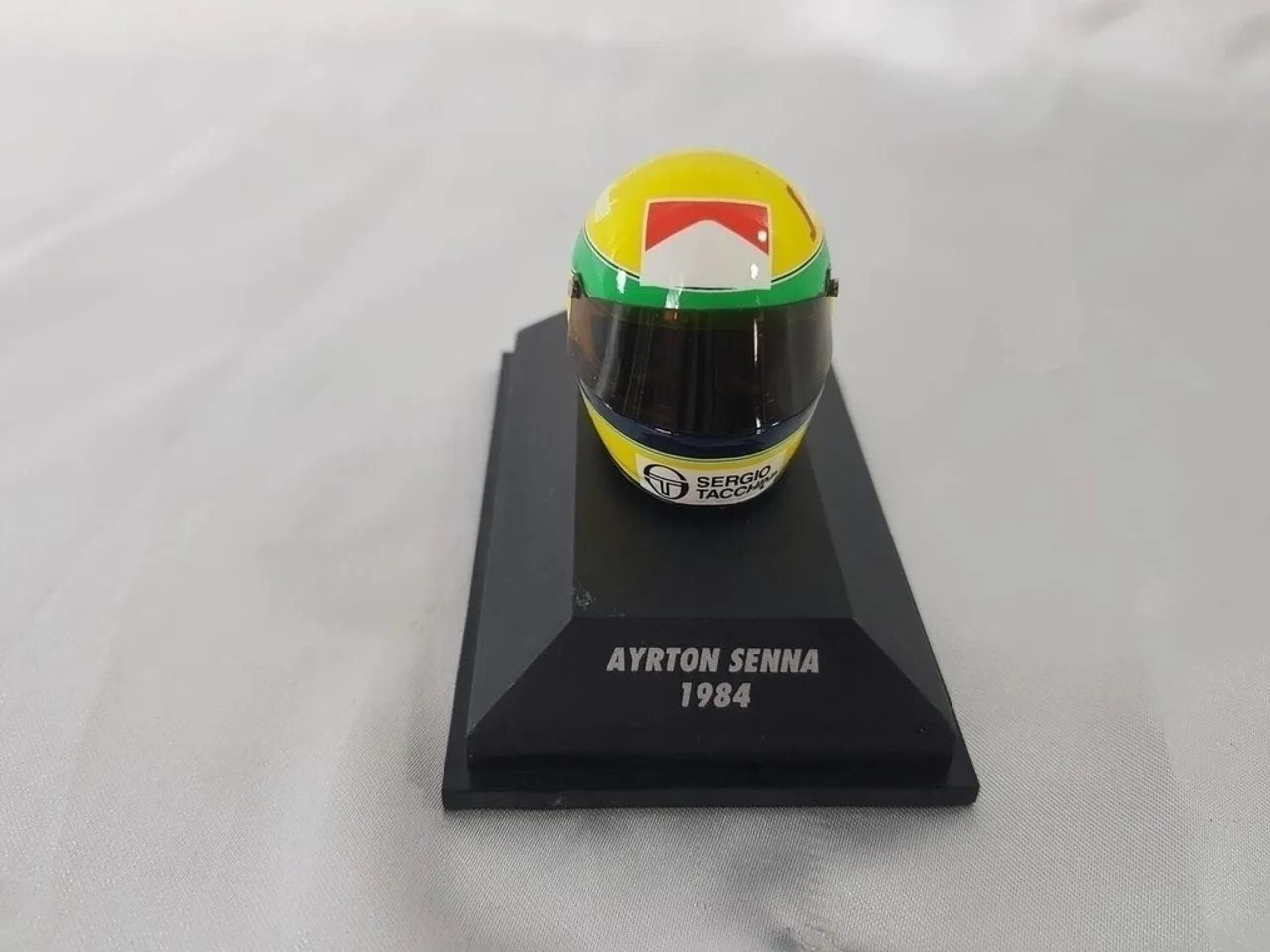 CAPACETE SENNA ´84 - MINICHAMPS 1:8 - Foto 3