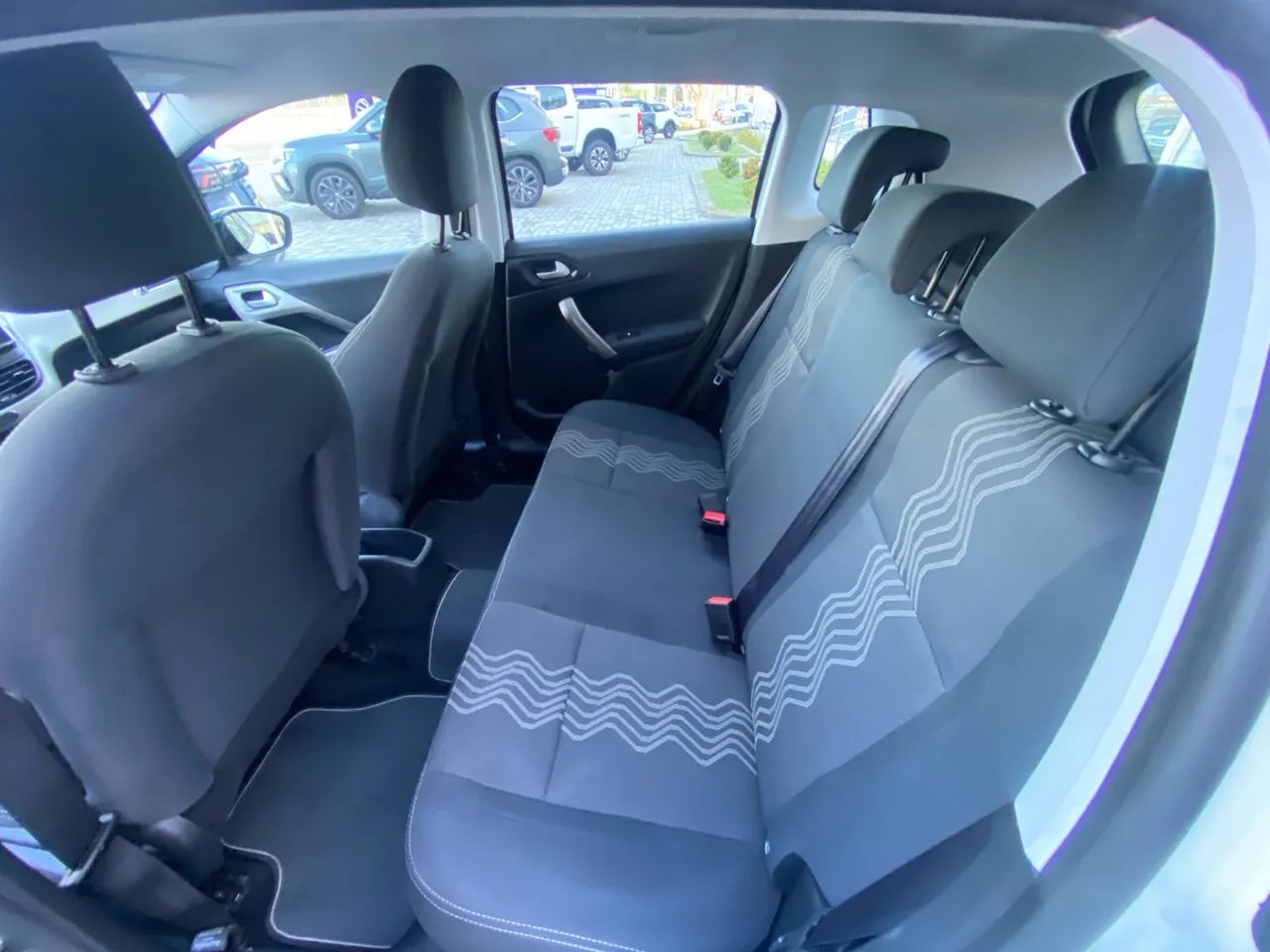 Peugeot 2008 Alure 1.6 AT. - Foto 5