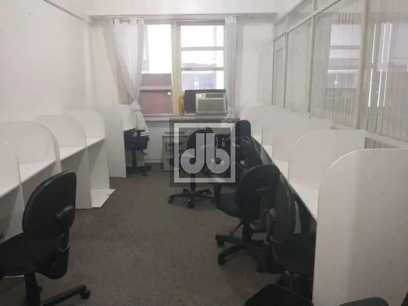 CENTRO - AV 13 DE MAIO 23 - SALA COMERCIAL COM DIVISÓRIAS - AO LADO DO METRÔ CINELANDIA E  - Foto 2