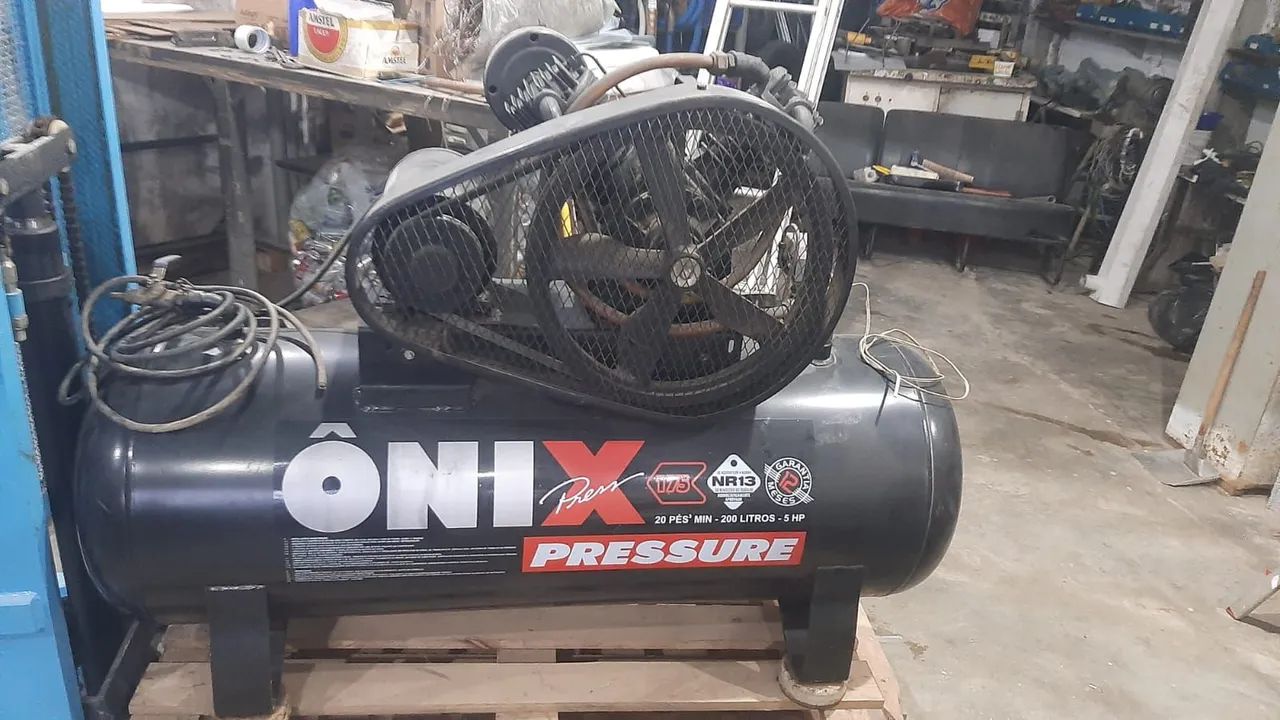 Compressor de Ar Ônix 200 Litros - 5 HpP - Foto 4