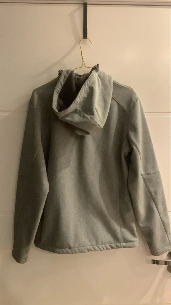 Roupas de marca intactas (pouquíssimo uso) - Foto 2