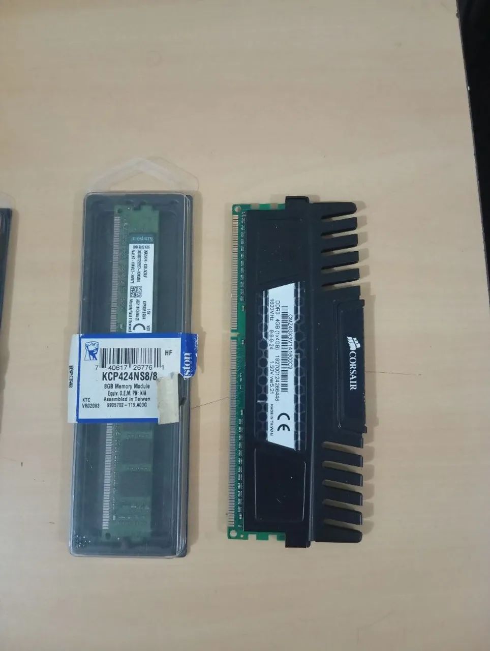 Memória RAM DDR3 8GB e 4GB 