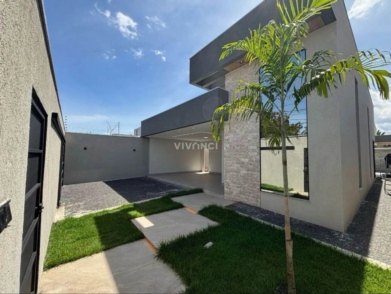 Casa a venda na 605 Sul