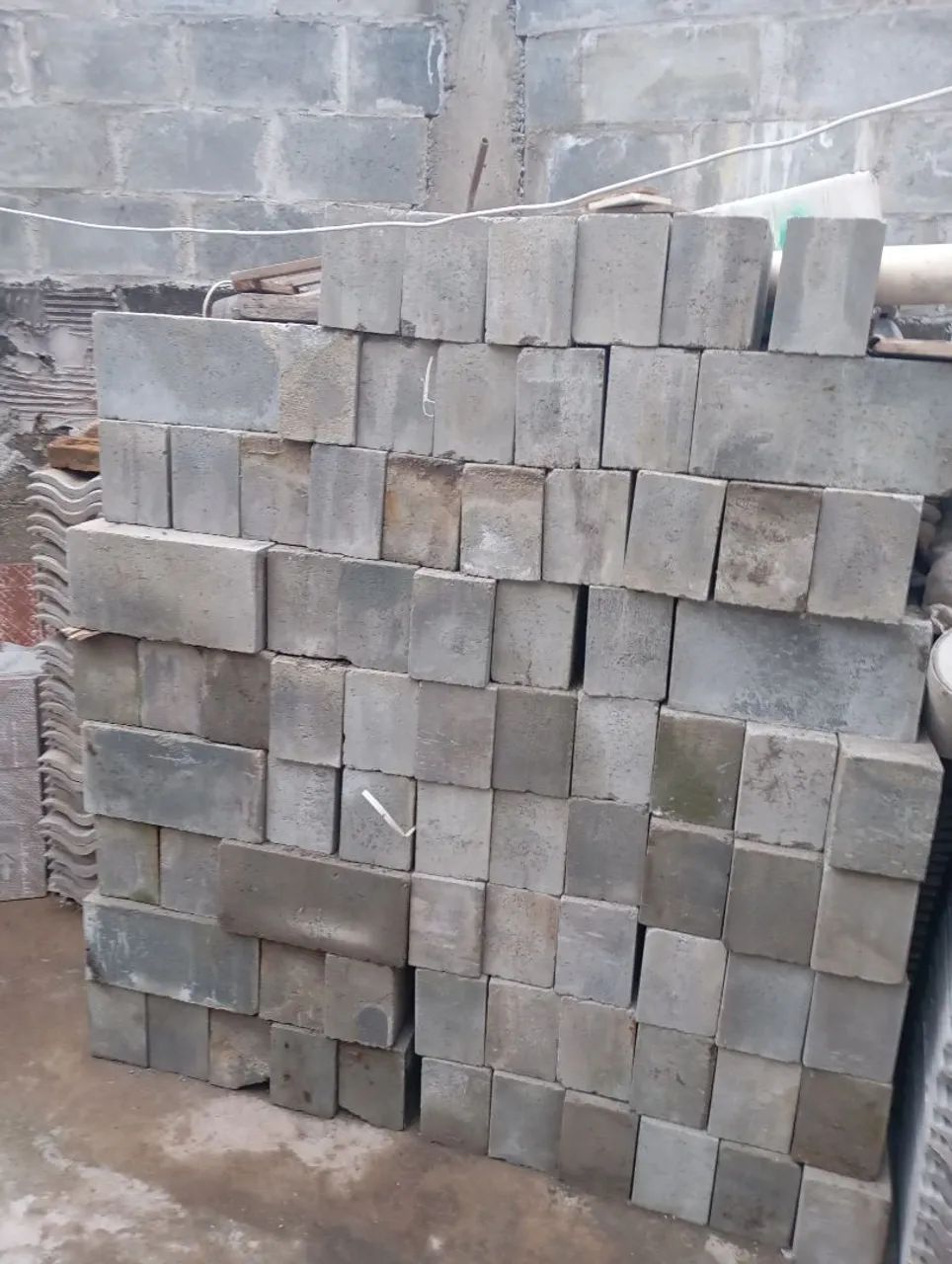 90 Blocos estrutural  de cimento  64840817406465124