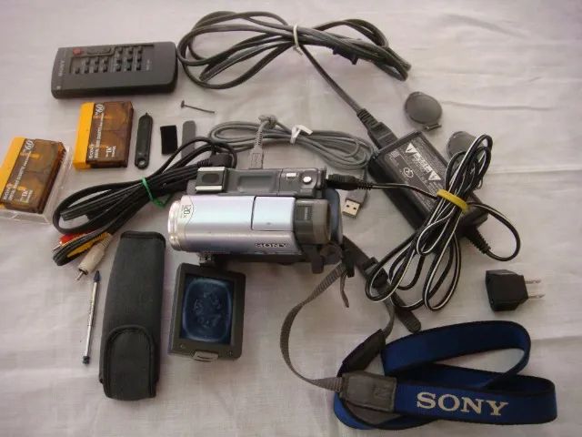 Filmadora Sony Dcr - Trv 19 Usada Defeito cod. P-72 - Foto 3