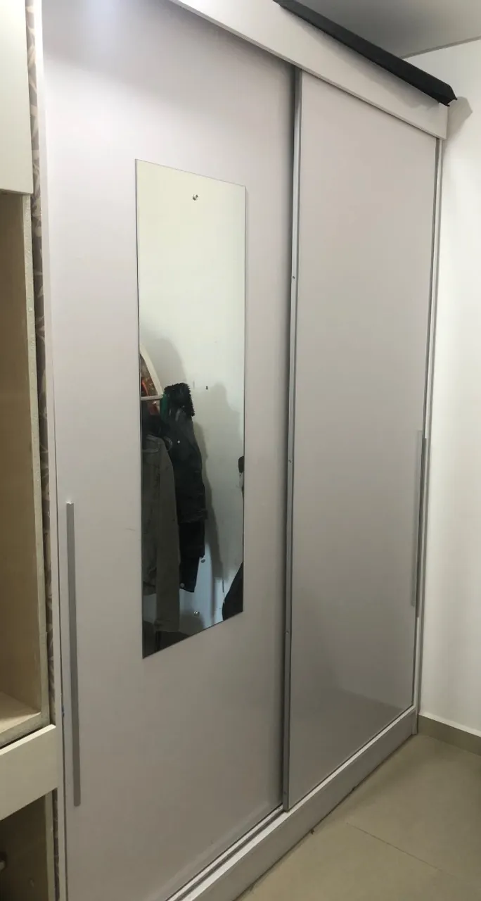 Guarda roupa em mdf, duas portas de correr