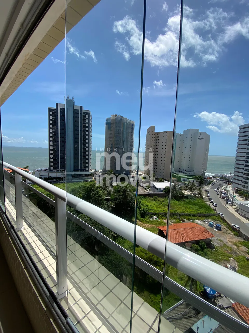 VENDO APARTAMENTO NA PONTA DO FAROL - 3 SUITES