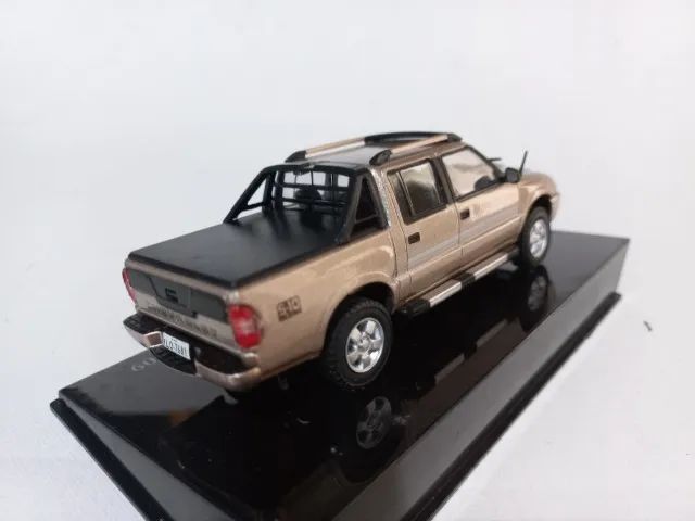 MINIATURA EM METAL - GM S-10 DE LUXE CAB. DUPLA 2009    - Foto 2