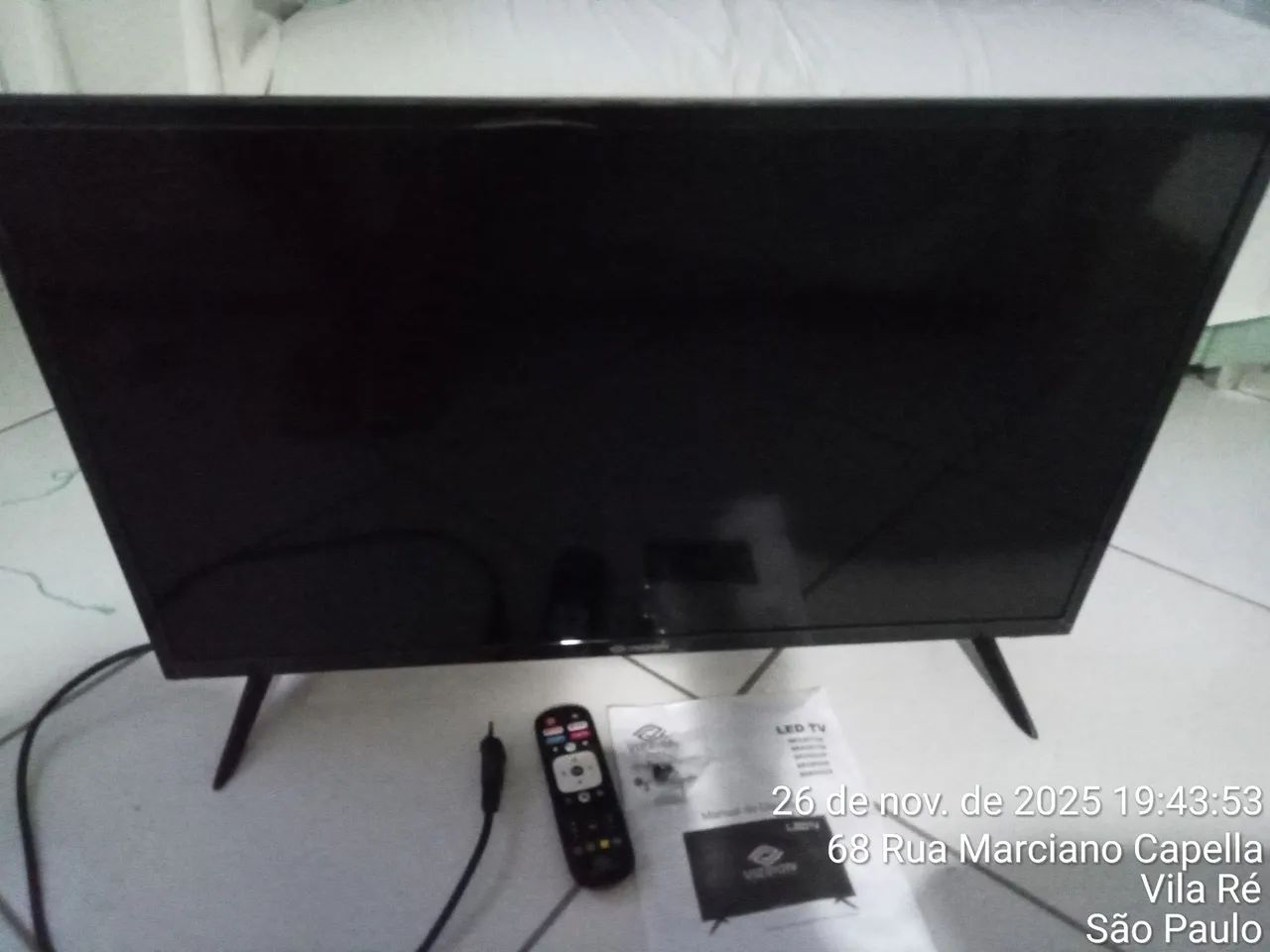 TV Led 32, Marca Vizzion, estado de nova,pouco uso, com fio de antena 12 m