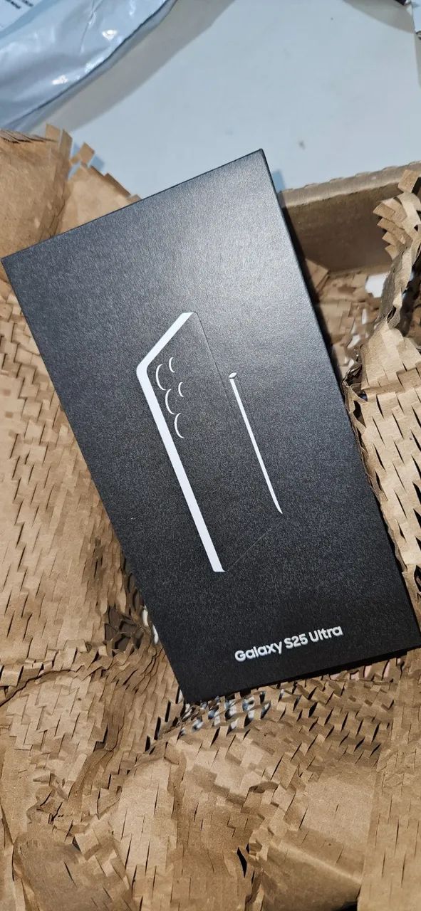 | LACRADO | Samsung Galaxy S25 Ultra 5G 512GB 12GB RAM Tela 6.9" Titânio JetBlack Celular