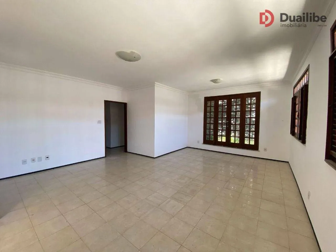 Casa com 5 (cinco) dormitórios, 295,00m² para locação por R$ 6.000,00 - Jardim São Francis