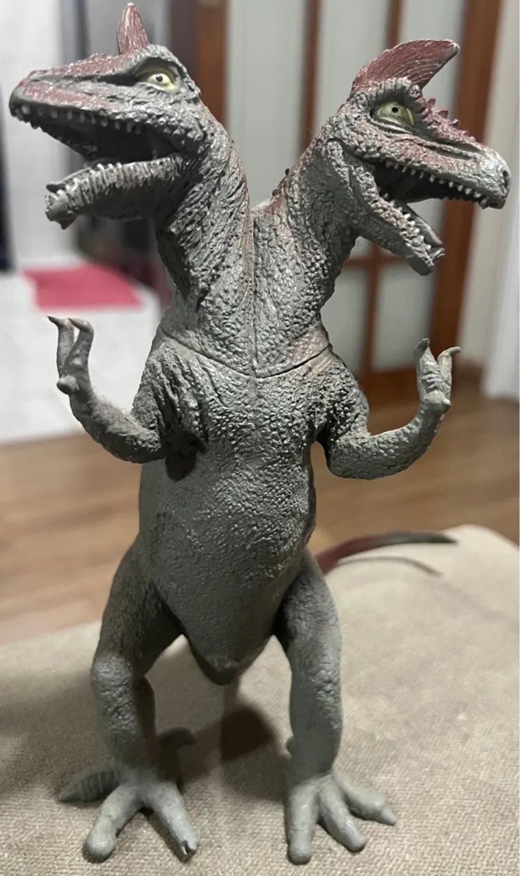 Boneco de duas cabeças parece dinossauro. 20cm - Foto 2