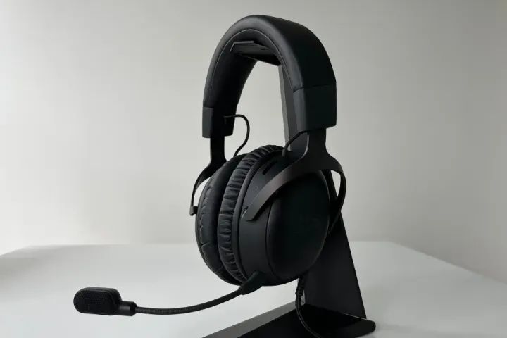HyperX Cloud III - Preto64286010066051121