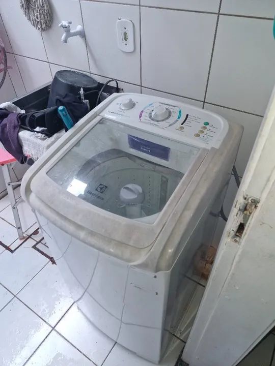 Maquina de Lavar Roupas - Eletroclux  8kg