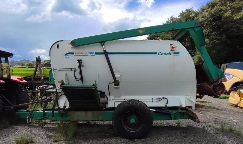 Misturadora Alimentadora Casale - TMX 100 AC. Fabricac?a?o 2018