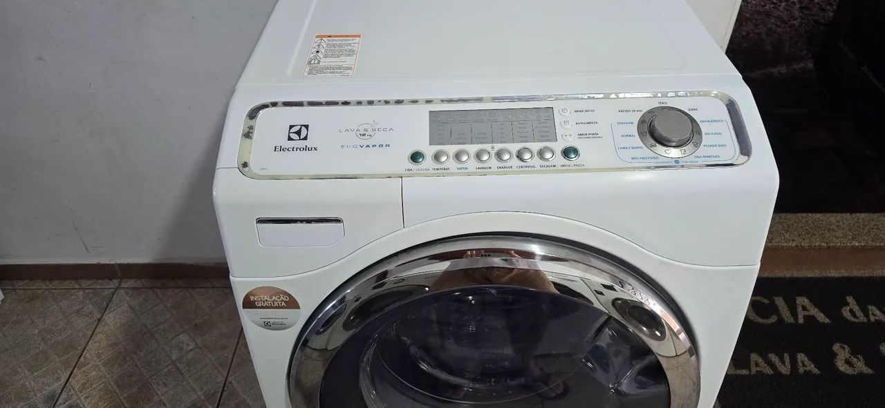 Lava e Seca Electrolux 12kilos 127v lava até edredon revisada higienizada com garantia  - Foto 3