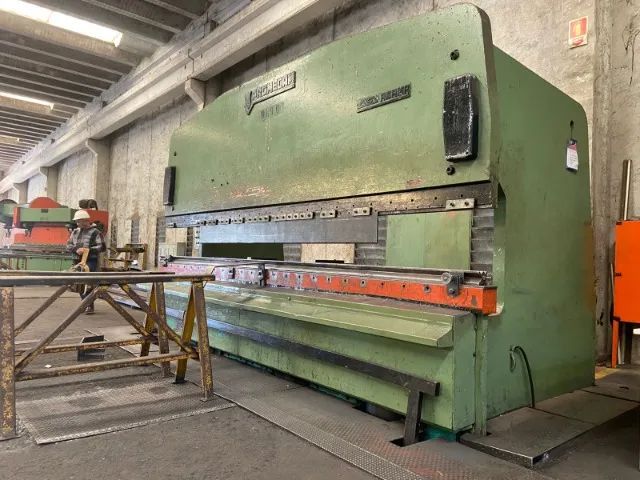 Prensa Dobradeira Hidráulica Promecam 5.000x300 ton - VN316 - Foto 3