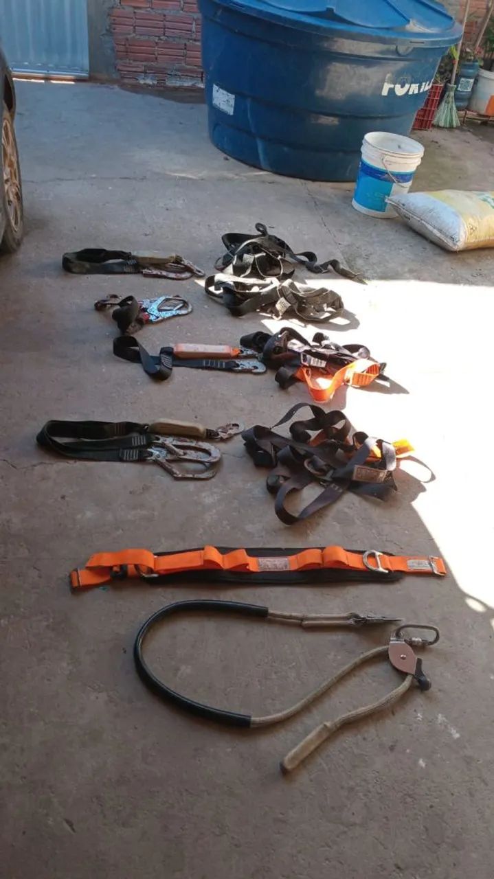 Cinto de Segurança Tipo Paraquedista / Cinto Abdominal<br>1cistam talabaste  tudo 300