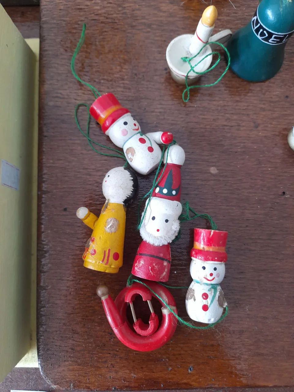 Lote miniatura de natal de madeira 27 peças - Foto 4