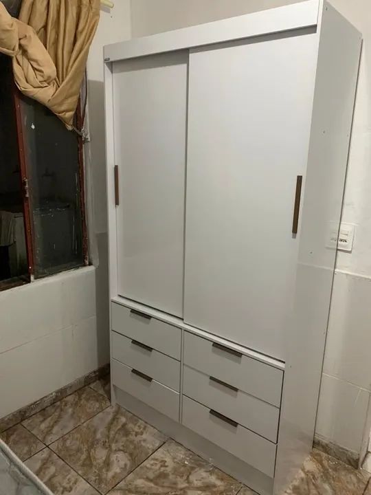 Guarda roupa solteiro 6 gavetas  - Foto 2