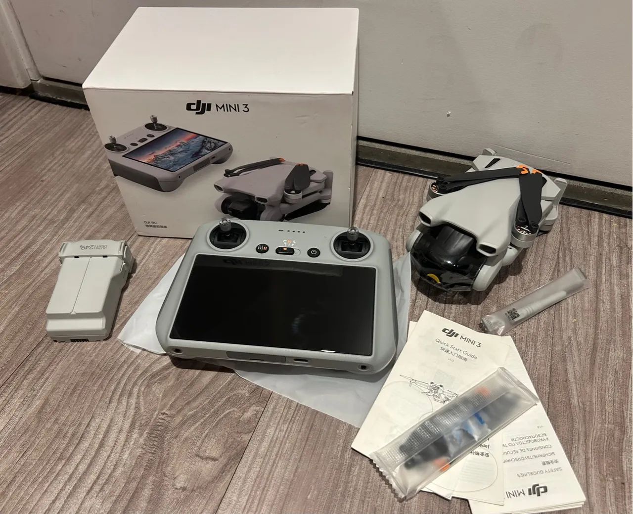 Drone DJI Mini 3 com controle RC tela de 6.7 polegadas nota e garantia  - Foto 5