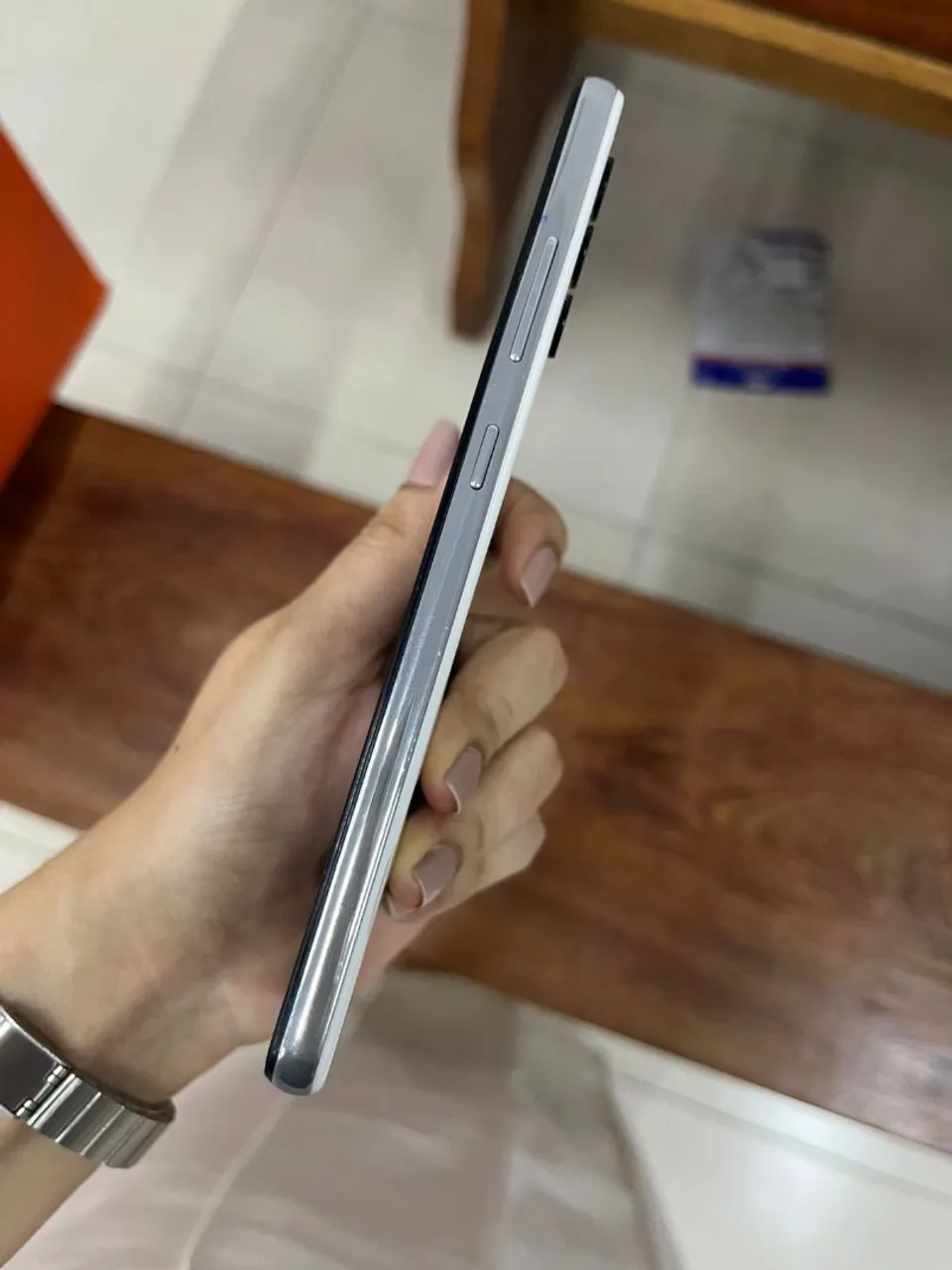 Celular Samsung Galáxi A32 usado estado de novo, 550,00 sem marcas de uso pra vender logo.