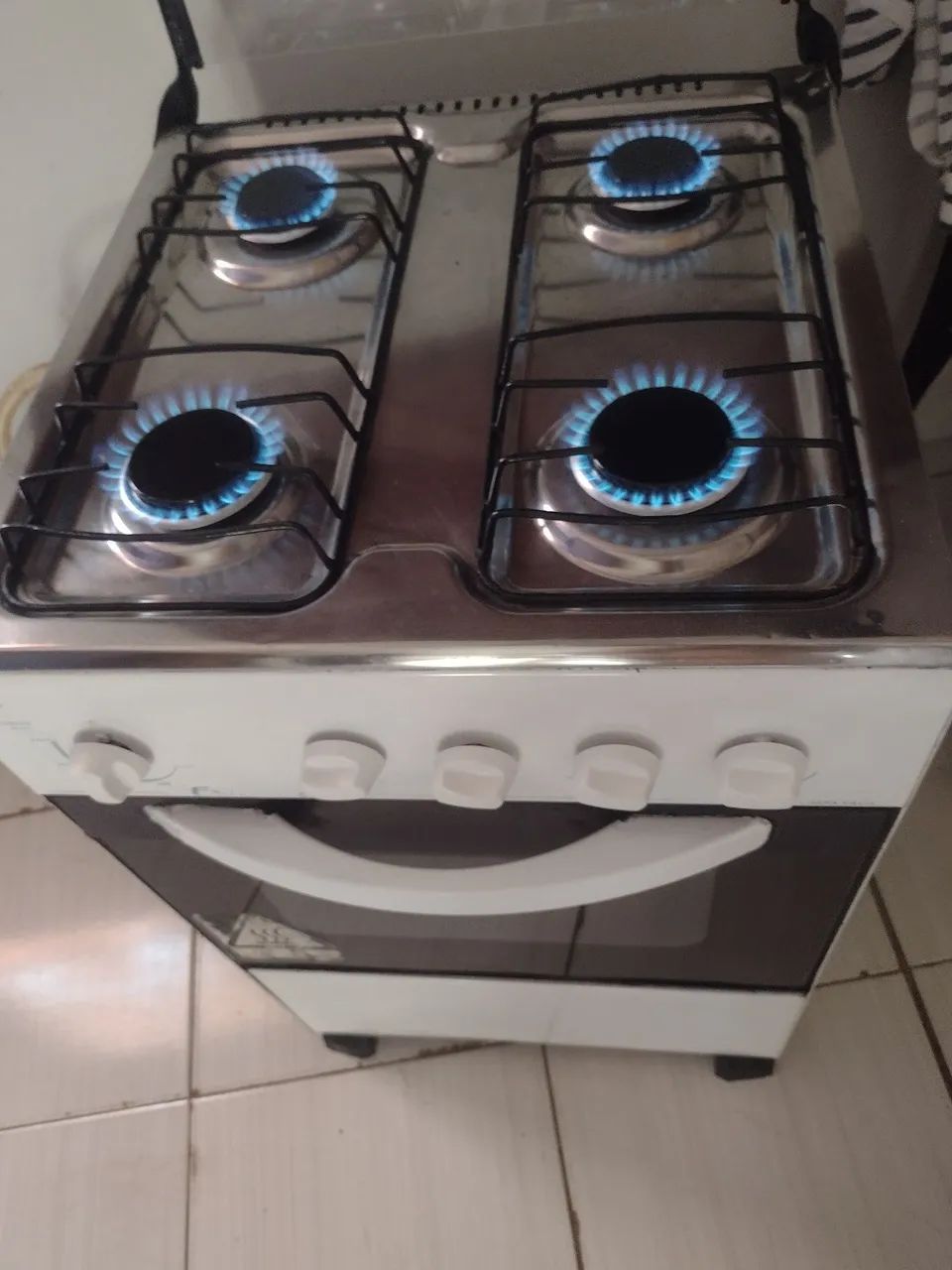 Fogão 4 bocas tudo funcionando perfeitamente  - Foto 5