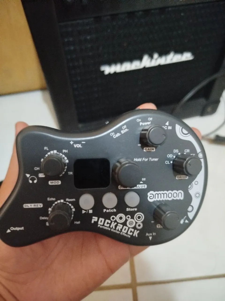 Pedal Ammoon e cubo de guitarra