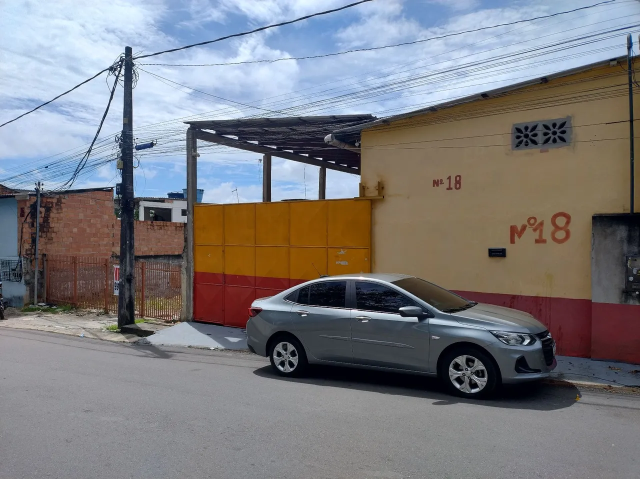 Terreno e depósito