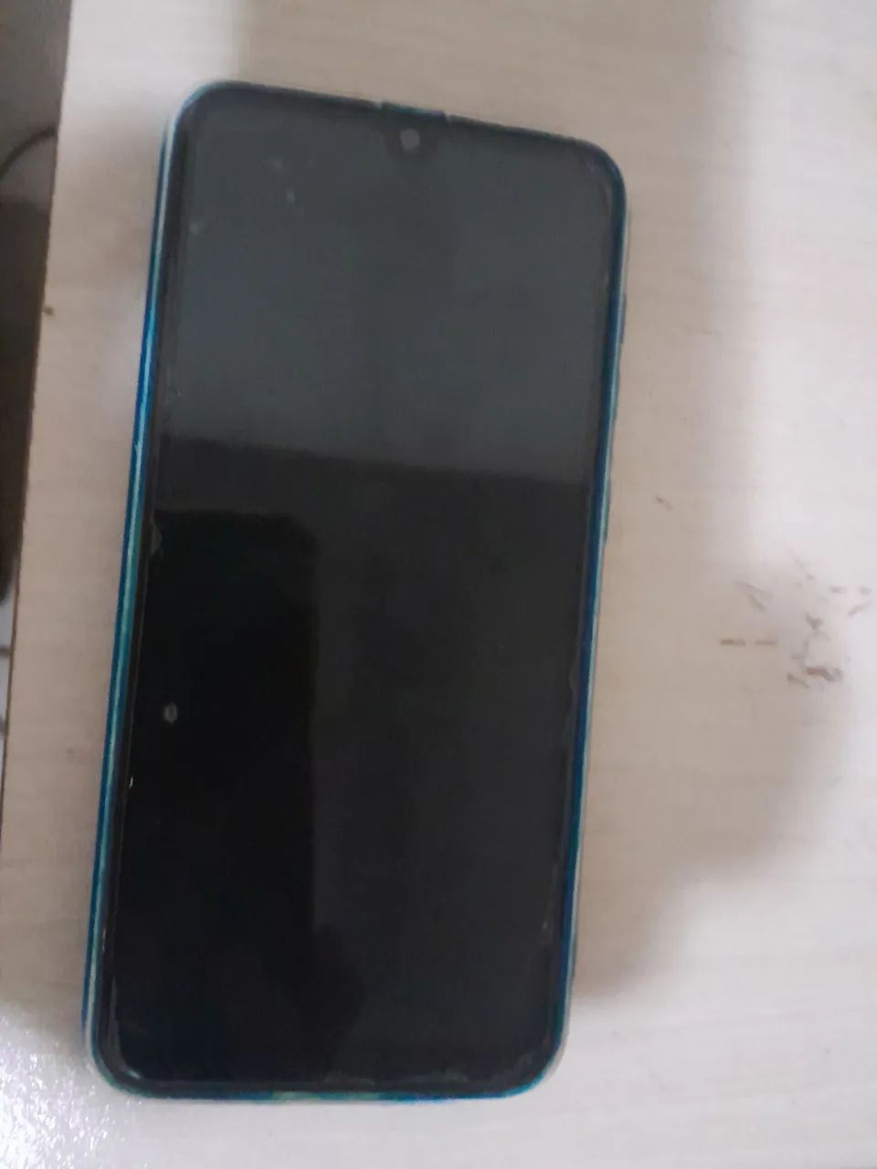 Samsung Galaxy A30 Usado. Só a película está trincada