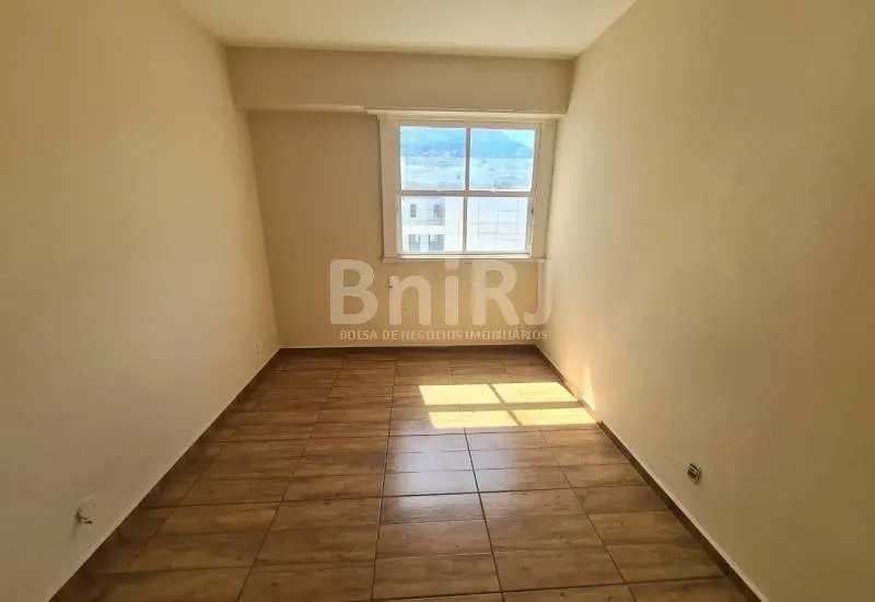 Excelente Quarto e sala no Catete - RJ