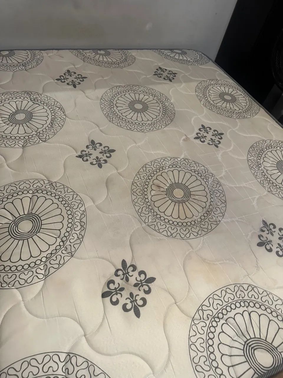 Cama queen + colchão  - Foto 3