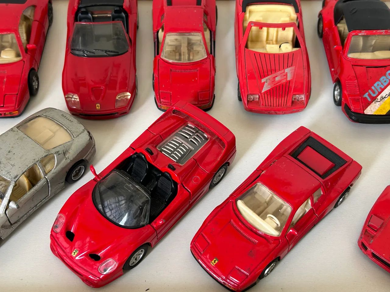 27 Carros de Miniaturas - Colecionáveis 