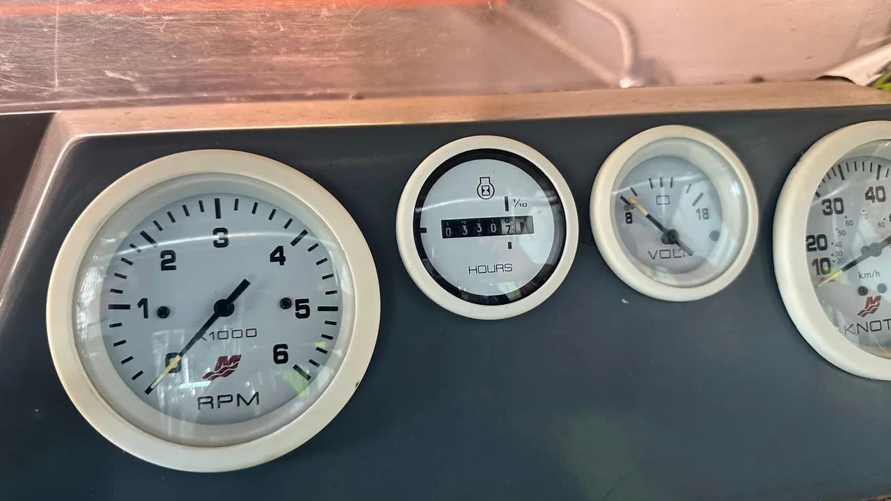 Lancha de passeio/pesca  levfort - Foto 9