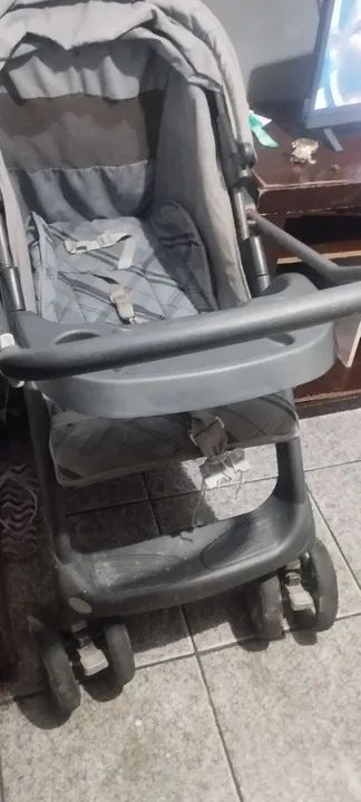 Carrinho de Bebê - Cinza