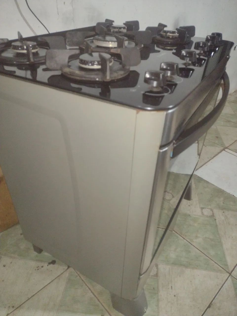 Fogão esmaltec 5 bocas todo de vidro e inox praticamente novo pra hj temos entrega e elet - Foto 4