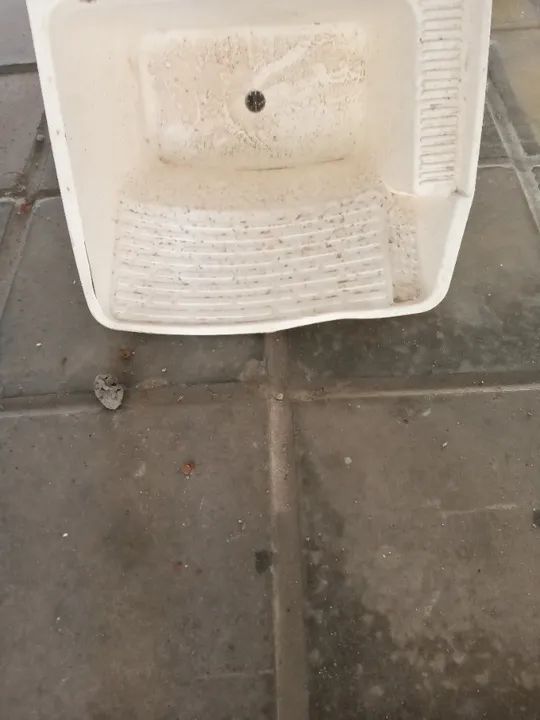 Tanque Só 35,00 Trinta e Cinco Reais para lavar roupas excelente super resistente!