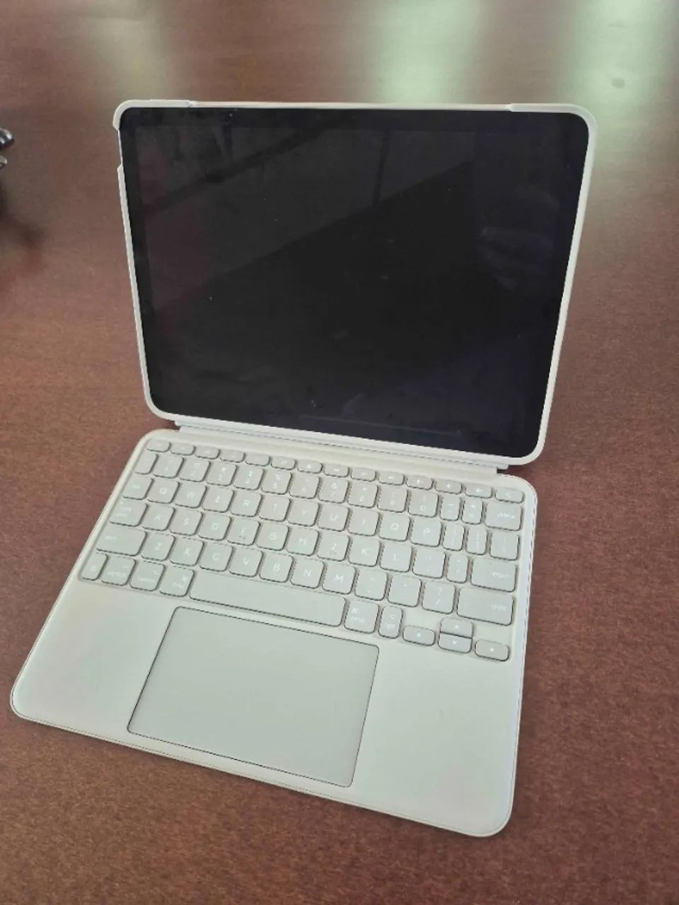 Logitech Capa com Teclado Destacável Ipad Air M2 ou M3 11 Polegadas