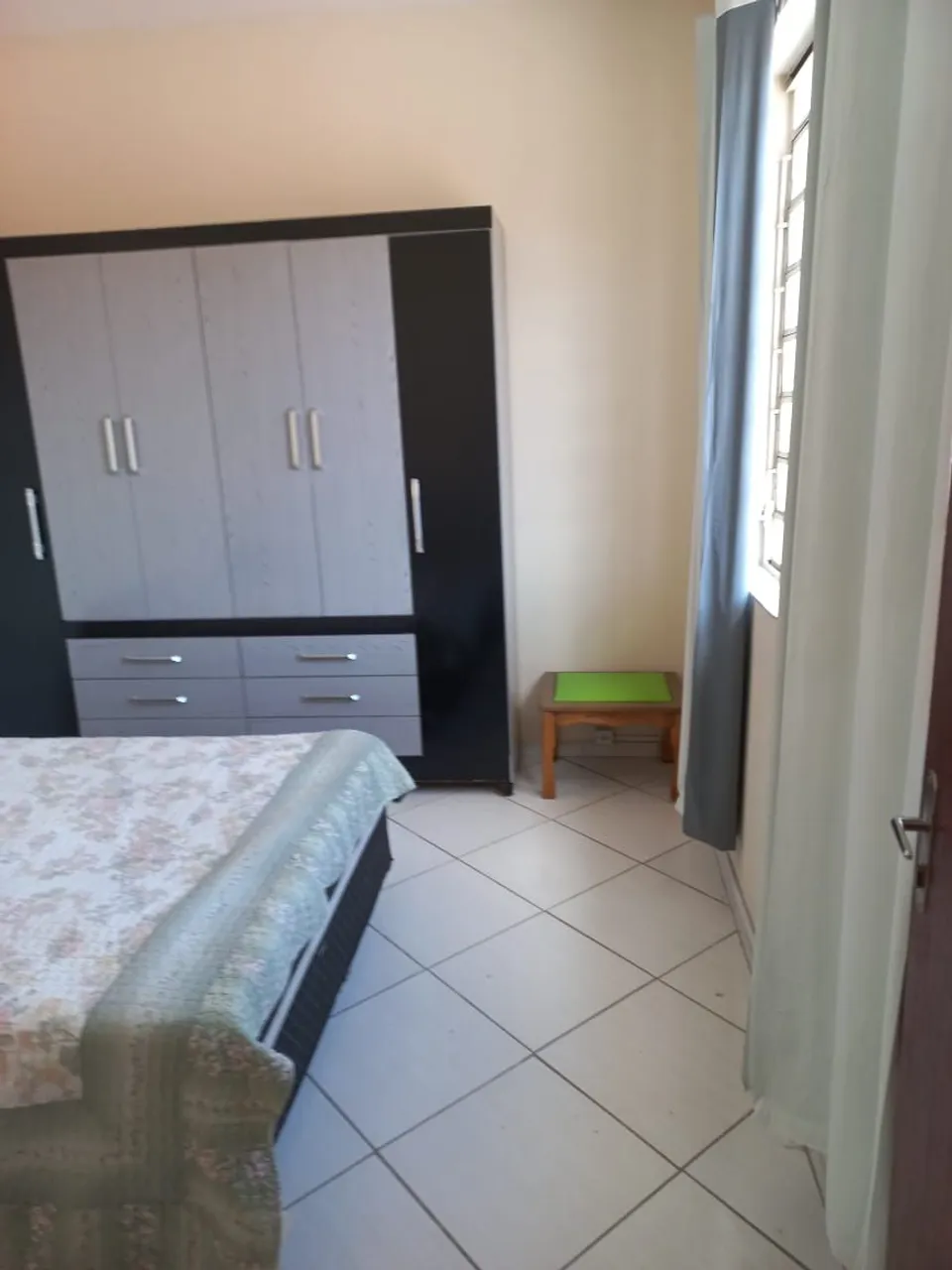 Alugo apartamento